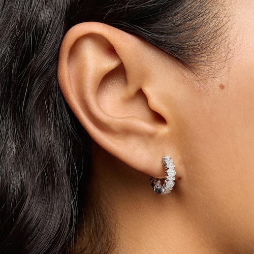 Pendientes aro de oro blanco con diamantes Puppies